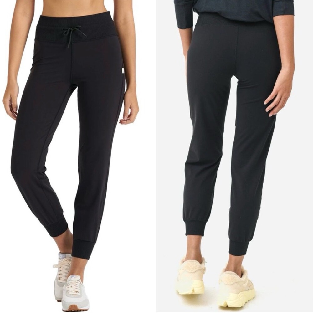 Vuori Daily Joggers